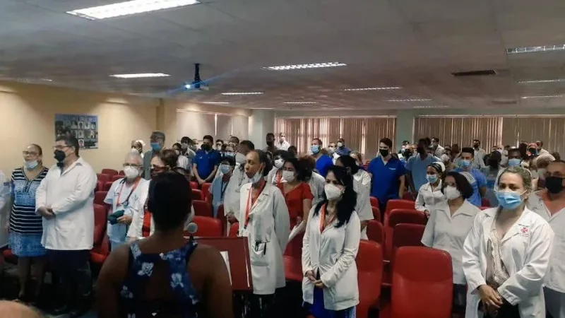 Un millón 177 mil 300 euros al mes pagara la 4T IMSS-Bienestar a gobierno de Cuba por servicios de 610 médicos