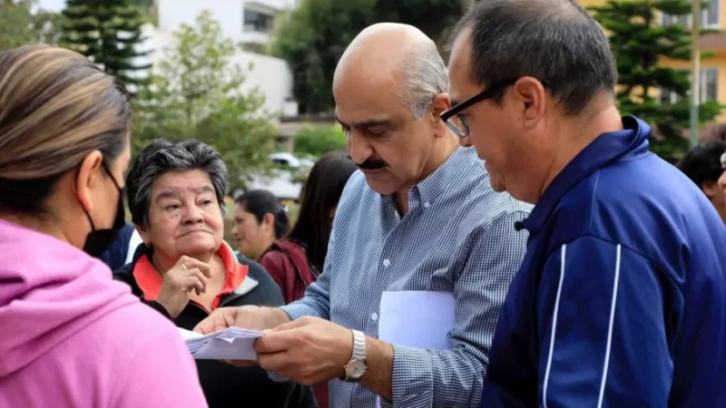 Entrega Ahued, pavimentación y un puente peatonal en las colonias Reforma y J.J. Panes