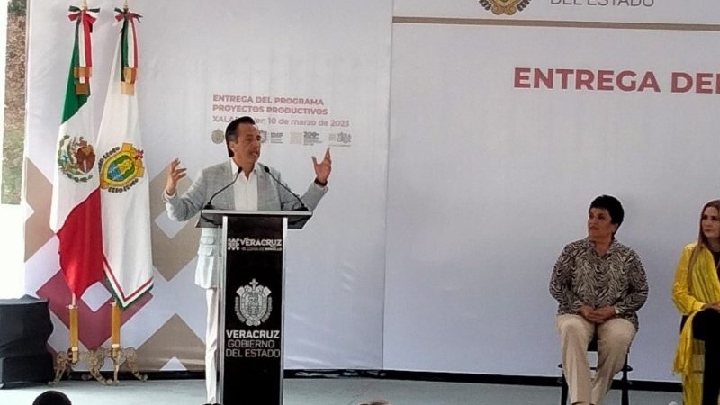 Gobernador anuncia reajuste a tarifas de taxis en el estado de Veracruz