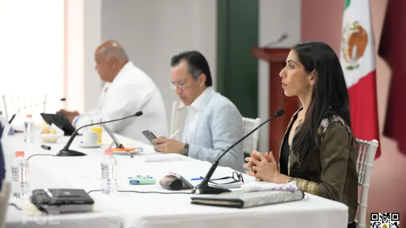 FGE informa a COESCONPAZ sentencia condenatoria de 20 años por el delito de homicidio doloso calificado y otros.