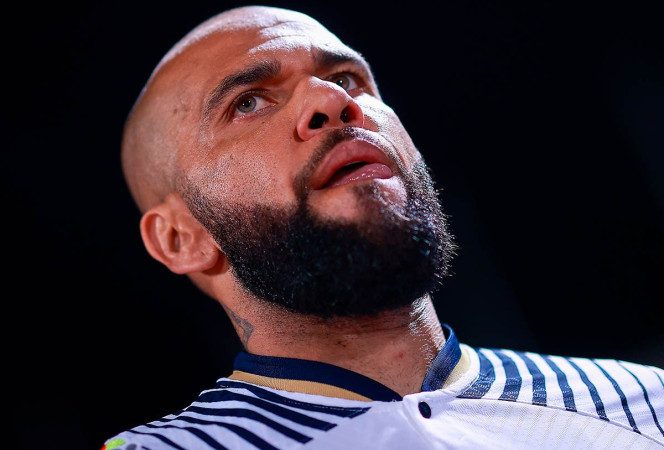 Defensa de Dani Alves vuelve a pedir su libertad; aportan videos