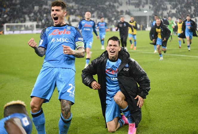 ‘Chucky’ Lozano y jugadores del Nápoles fueron recibidos como héroes