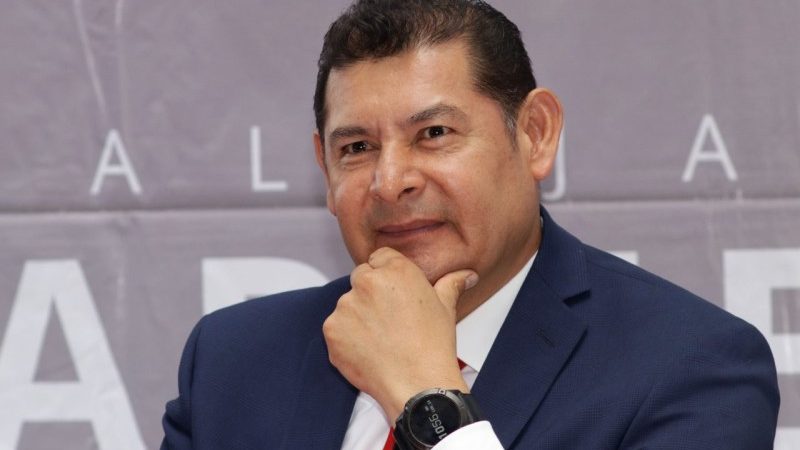 Alejandro Armenta propone desaparecer al Inai