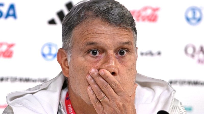 Tata Martino pide disculpas por pésimos resultados del Tri en el Mundial