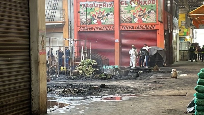 Narcos prenden fuego a Central de Abasto de Toluca; hay 8 muertos