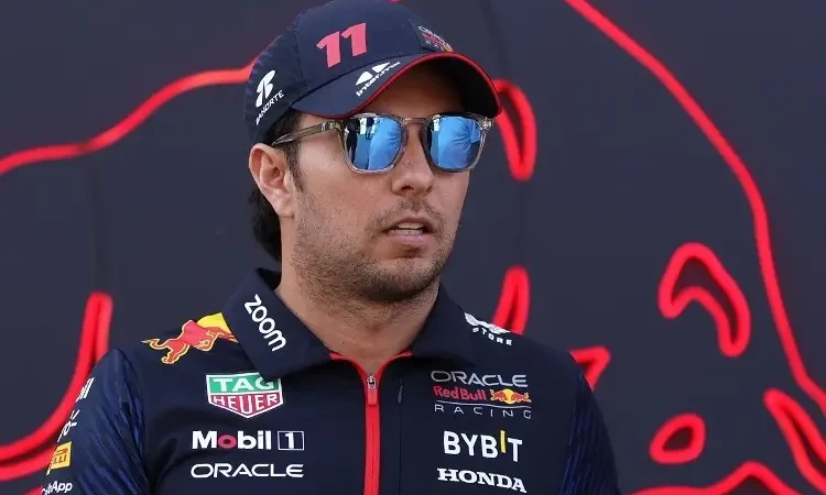 ‘Checo’ Pérez aparece como piloto de Red Bull para 2025