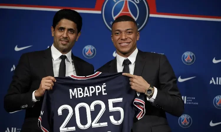 Mbappé se pone bravo y amenaza al PSG