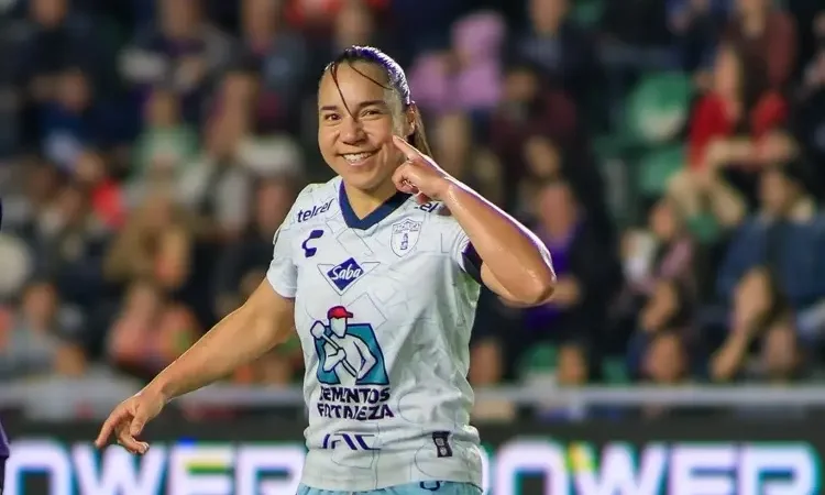 Charlyn lamenta que esté vetada del Tri sin razón alguna