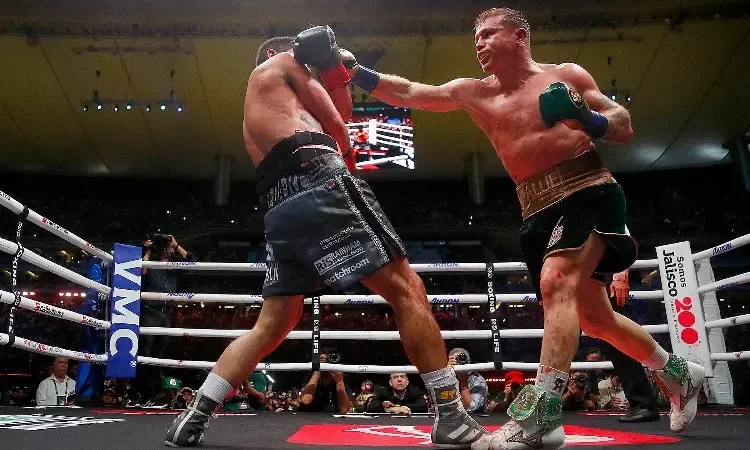 ‘Canelo’ Álvarez peleará a las 6 AM