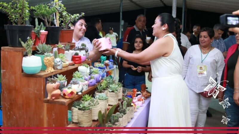 Respaldo total a las mujeres emprendedoras