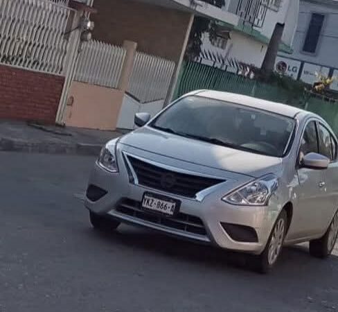 Imprudente conductor causa accidente y huye