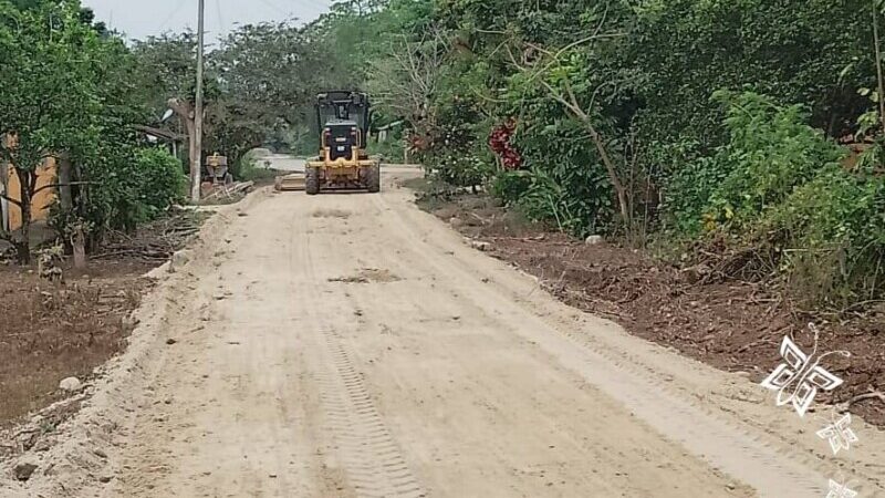 Gobierno Municipal rehabilita caminos interparcelarios