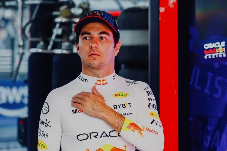 Checo Pérez en el trailer final de la película de F1 con Brad Pitt