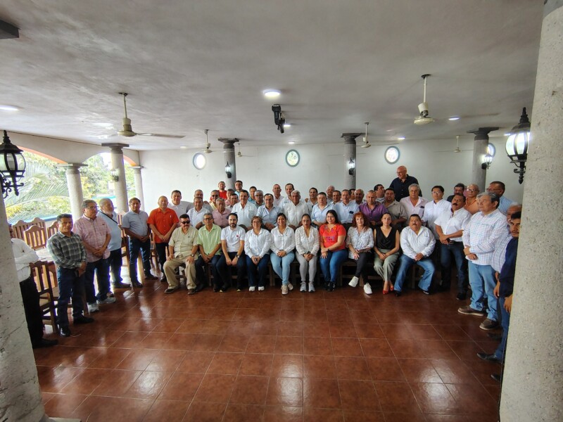 Los empresarios están con Modesto