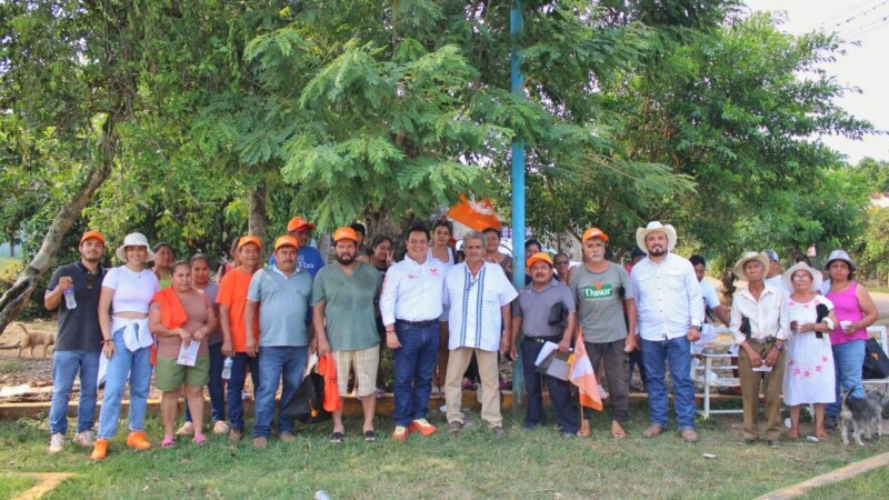 Ángel Belli recorre la zona sur de Martínez de la Torre y es recibido con los brazos abiertos