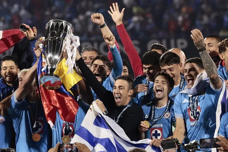 Cruz Azul le dice adiós a Vicente Sánchez pese a ganar la Concachampions