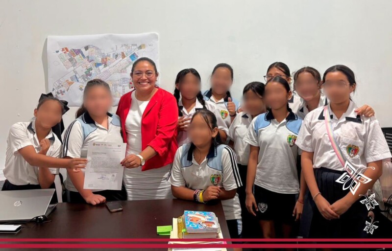 Alcaldesa felicita al equipo de futbol femenil de la Primaria Patria