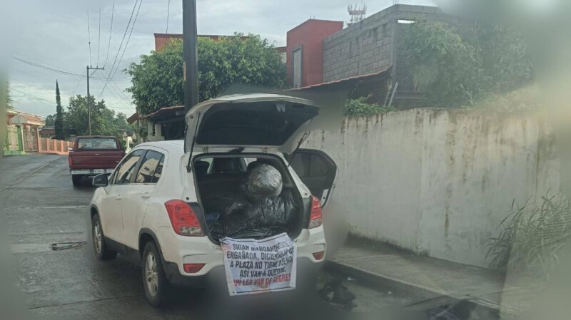 Hallan vehículo con cuerpos desmembrados en el interior