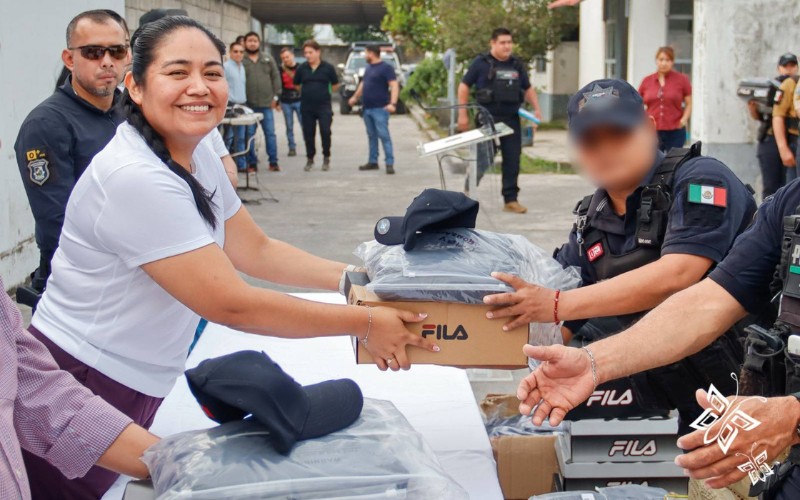 Gobierno de Alfa Citlalli equipa a Policía Municipal