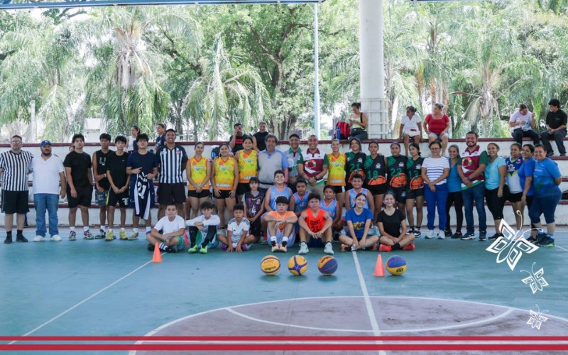 Gran acierto de la química Alfa Citlali por el torneo de básquet 3 x 3