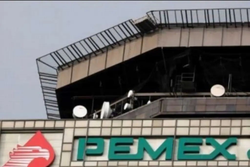 Catean casa de empresario acusado de sobornos a Pemex