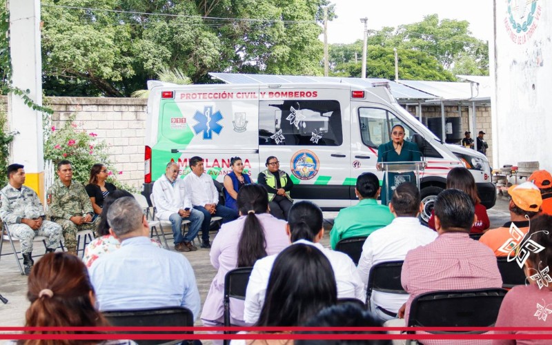 Entrega Gobierno de Alfa Citlalli ambulancia equipada a los martinenses
