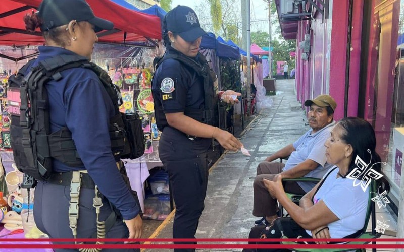 Policía Municipal orienta a la población para evitar ser víctimas del delito
