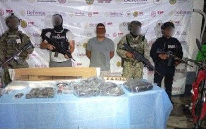 Una persona detenida, motocicleta y objetos asegurados en operativo de cateo con fuerzas federales y estatales en Coxquihui