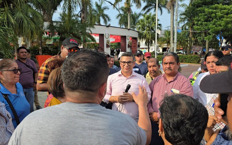 Gobierno Municipal escucha, atiende y resuelve peticiones de locatarios