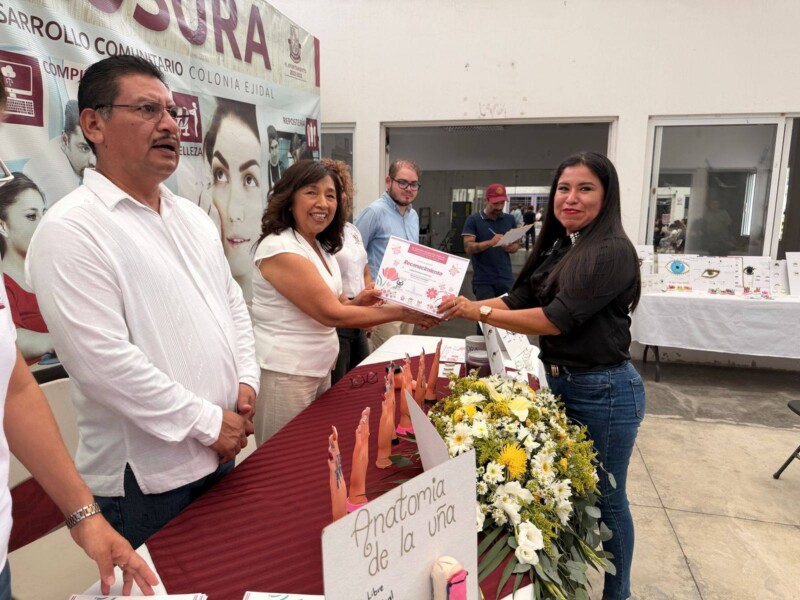 Concluyen cursos de cuidado personal en el DIF