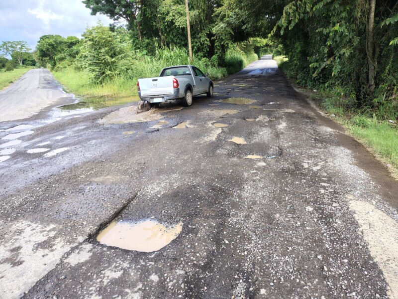 Carreteras estatales destruidas