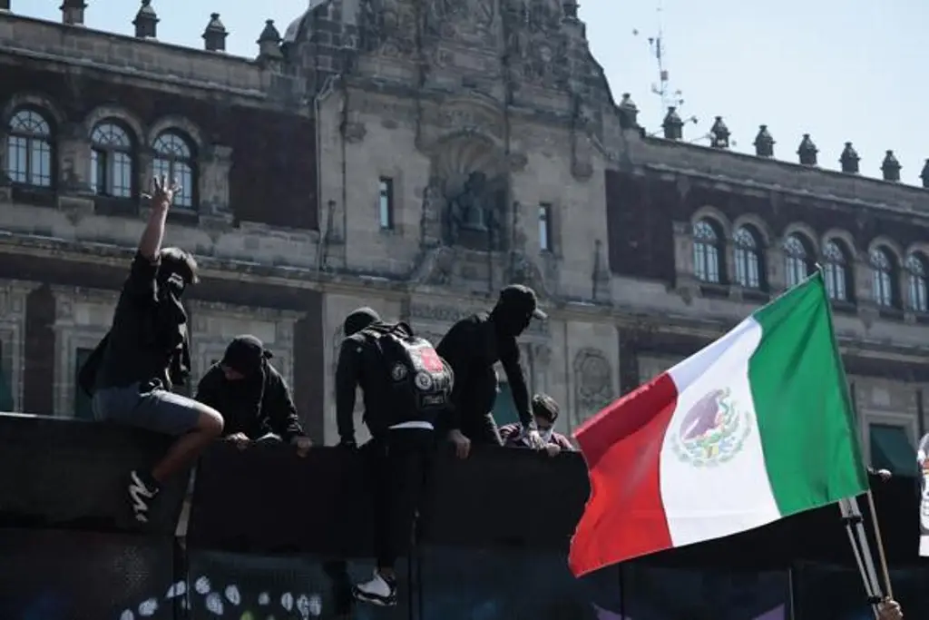 Gobernadores de Morena rechazan violencia en marcha del sábado pero defienden la protesta social