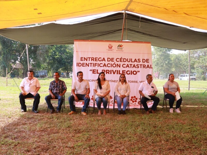 Gobierno de Alfa Citlalli genera certeza jurídica a familias martinenses