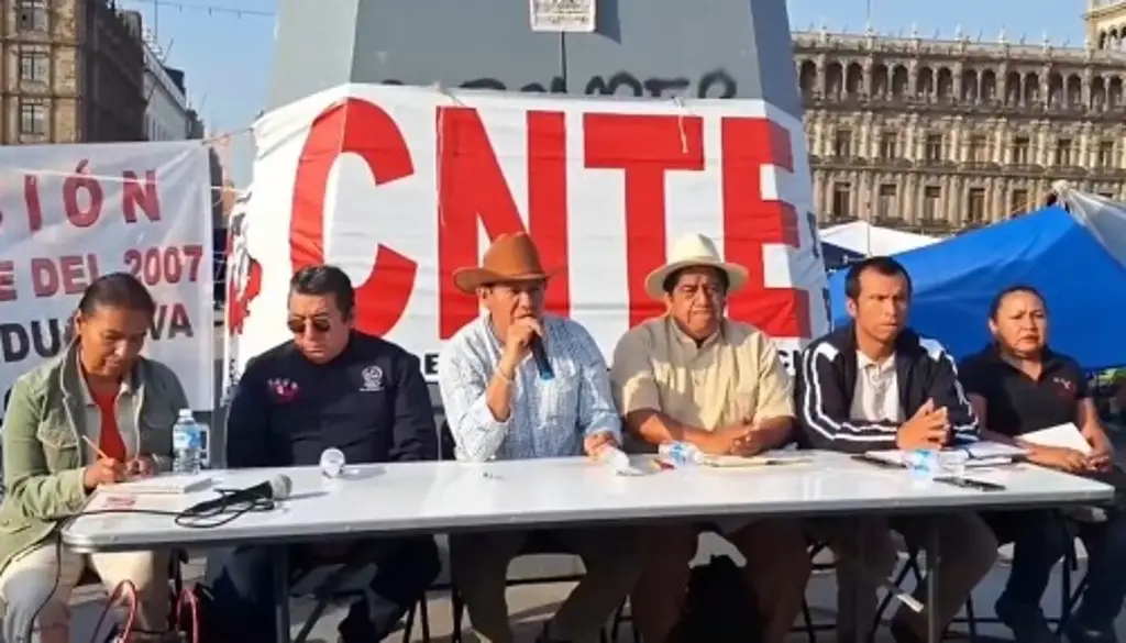 Gobierno reduce edad de jubilación del ISSSTE, tras acuerdo con la CNTE