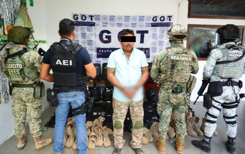 Fiscalía de Oaxaca y SEMAR, junto con DEFENSA, GN y SSPC, catean rancho en el Istmo y aseguran arsenal