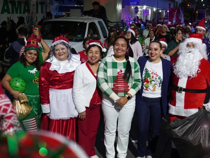 Majestuoso Desfile Navideño en Gobierno de la Química Alfa Citlalli