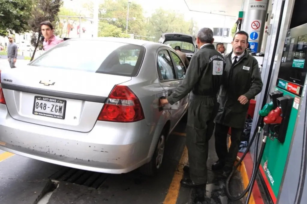 Po r esta razón la gasolina en México es más cara que en EU