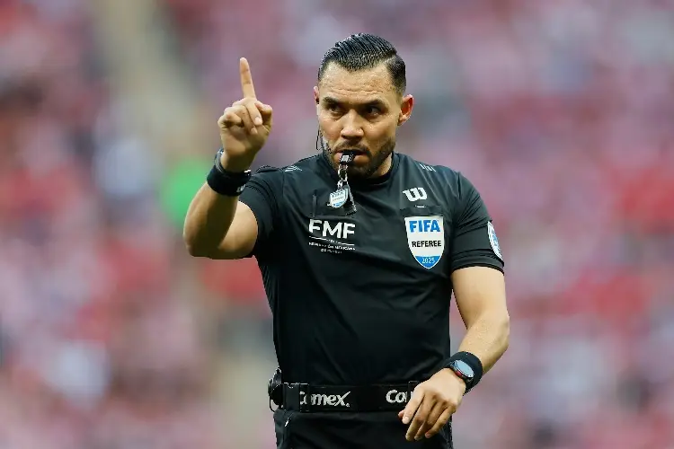 ‘Gato’ Ortiz queda fuera de los árbitros mexicanos que irán al Mundial