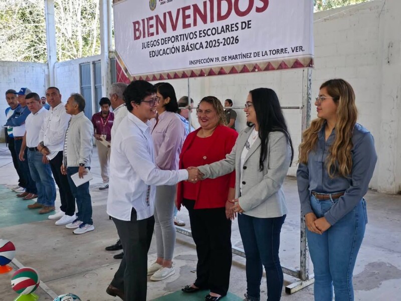 Yuli Alavez entregada en su labor