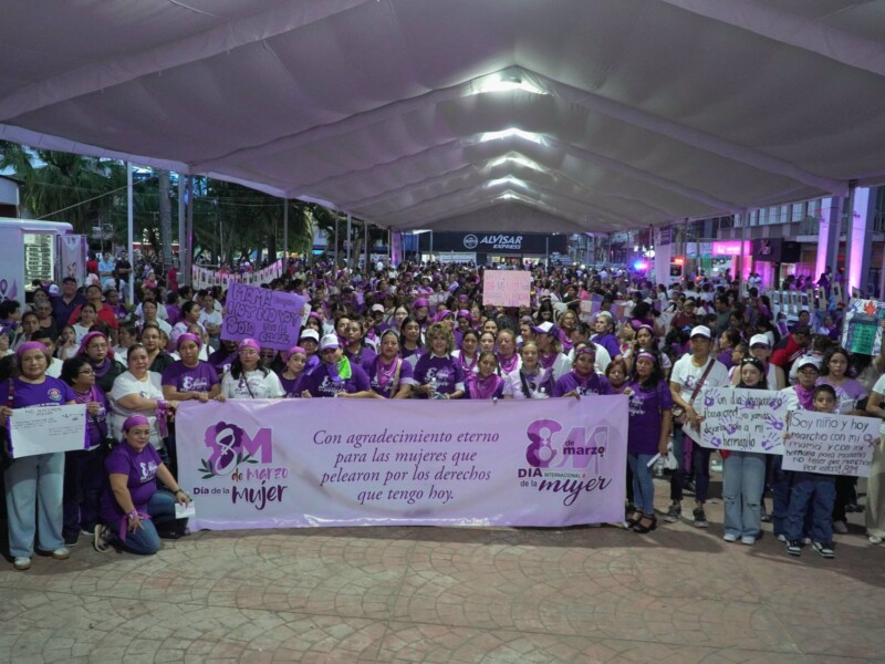 Se realiza marcha conmemorativa por el Día Internacional de la Mujer en Martínez de la Torre