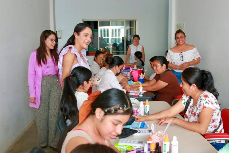 Manos que aprenden, talento que crece en el CDC Elba Esther Gordillo
