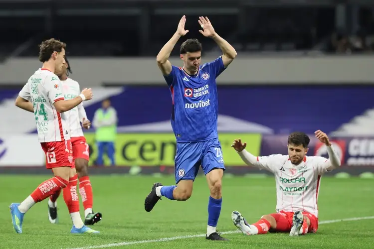 Cruz Azul golea a Necaxa y son el mejor equipo de la temporada