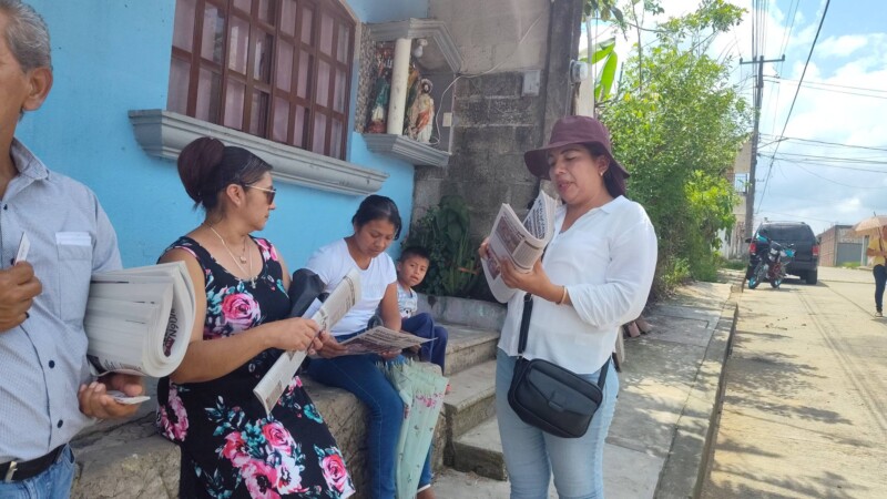 Recorridos territoriales y entrega de periódico fortalecen el vínculo con la ciudadanía en Tlapacoyan
