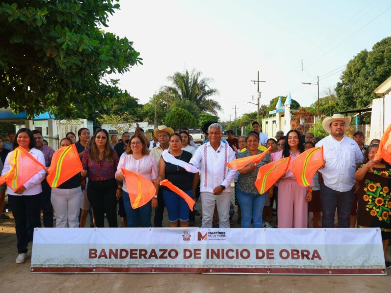 Banderazo de Obras en comunidades de Martínez de la Torre