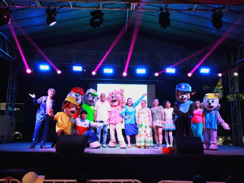 Show de Paw Patrol reúne a familias y da inicio a los festejos por la niñez