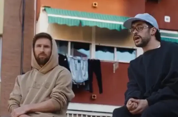 Messi y Bad Bunny protagonizan comercial de futbol