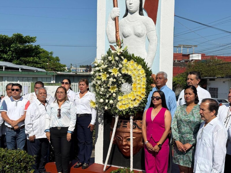 Liud Herrera reconoce la incansable labor de los maestros