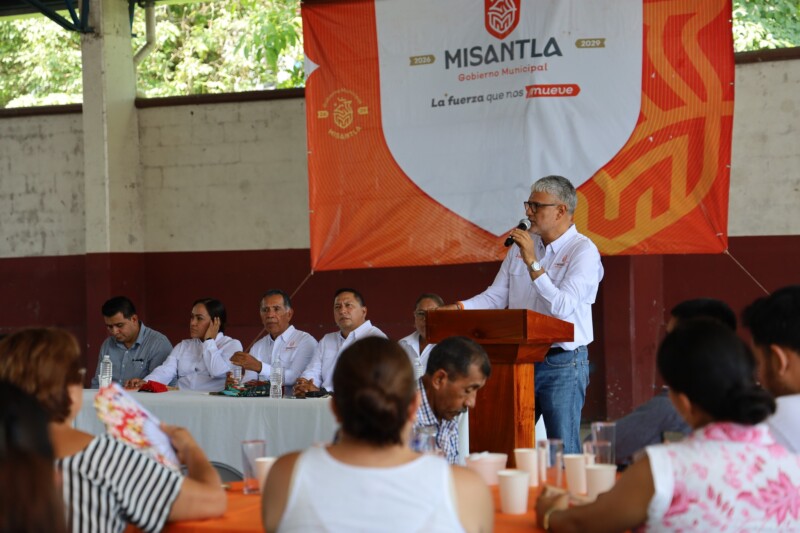 Ayuntamiento de Misantla toma protesta a delegadas y delegados electos de colonias del municipio