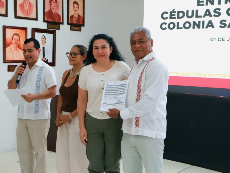 Entrega de Cédulas Catastrales de la colonia San Bernardo