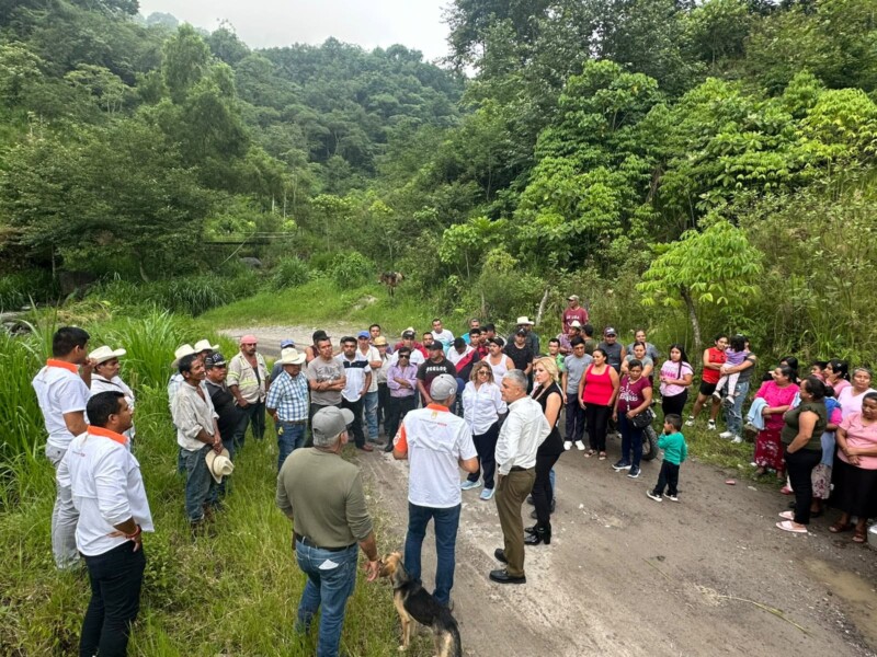 Ayuntamiento de Misantla recorre comunidad de Villanueva para escuchar inquietudes de vecinas y vecinos